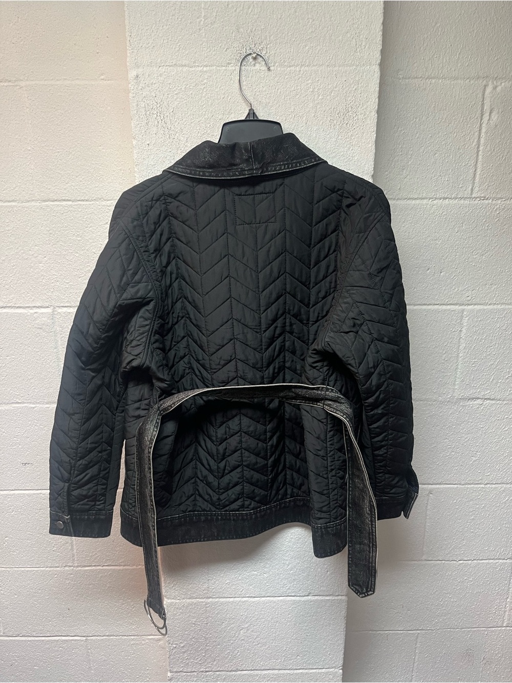 Quilted Belted Black Women's Jacket - Picture 7 of 9